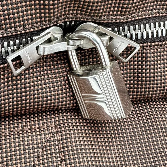 Hermes Fourre Tout Tote Toile MM with Padlock and  keys - Picture 15 of 16